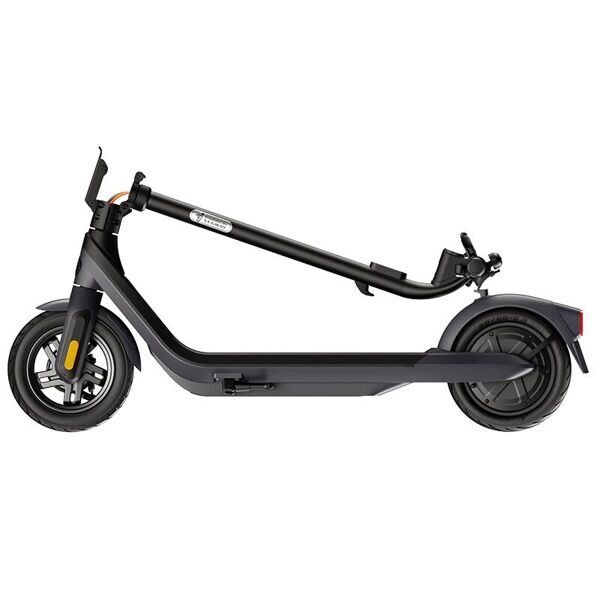 Электросамокат-Ninebot-Kickscooter-E2-Pro-сложенный